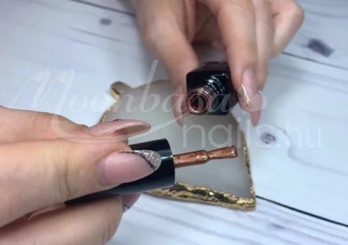 Tiger eye gel polish 5ml #833 glittery flamingo pink