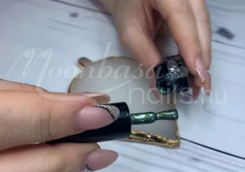 Tiger eye gel polish 5ml #843 Sparkling velvet blue