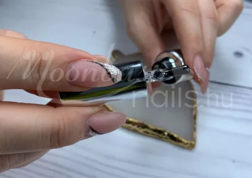 Diorite gel polish 4 ml #680 Pongó